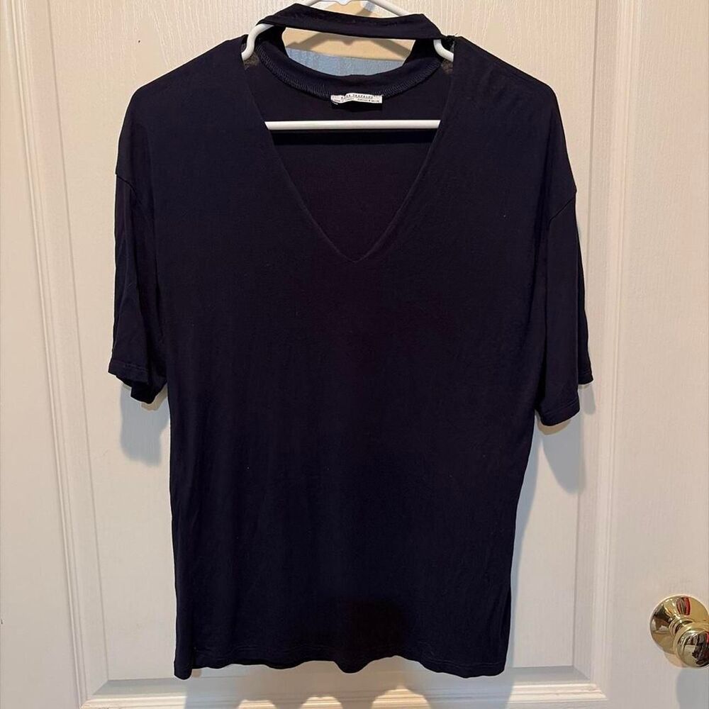 Zara Women's Navy and Blue T-shirt